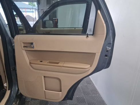 Used 2012 Ford Escape Limited AWD/4WD image 13