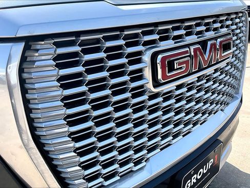 Used 2021 GMC Yukon Denali w/ Denali Premium Package AWD/4WD image 58