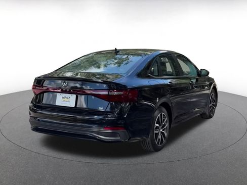 Used 2025 Volkswagen Jetta SE image 15