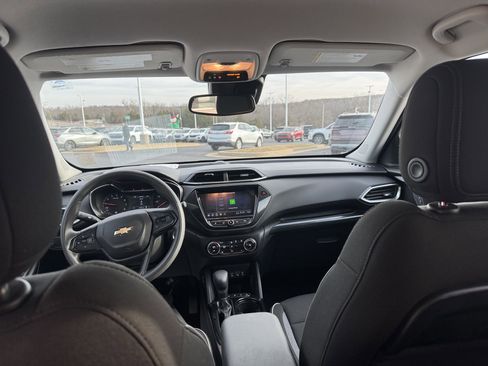 Used 2023 Chevrolet TrailBlazer LT w/ Convenience Package image 9