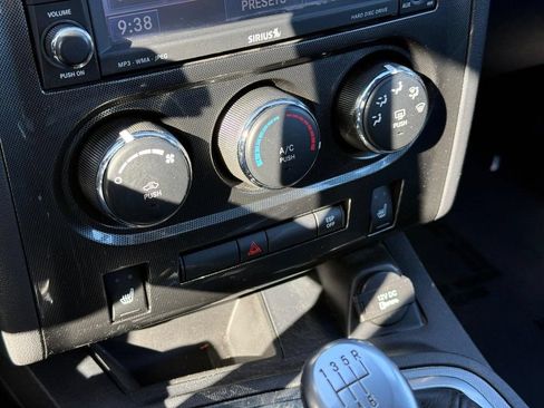 Used 2010 Dodge Challenger R/T RWD image 19