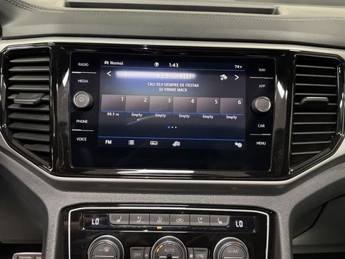 Used 2020 Volkswagen Atlas Cross Sport SEL Premium R-Line image 33