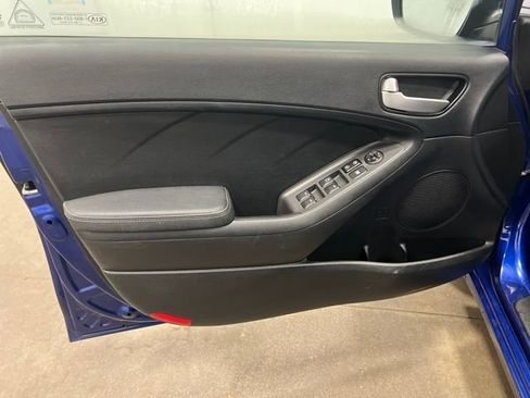 Used 2017 Kia Forte LX image 10