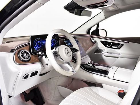 Certified 2023 Mercedes-Benz EQE 500 4MATIC SUV image 22
