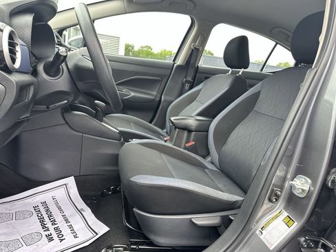 Used 2023 Nissan Versa SV FWD image 17