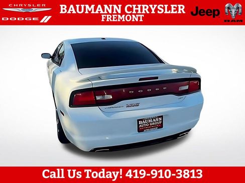 Used 2014 Dodge Charger SXT Plus RWD image 2