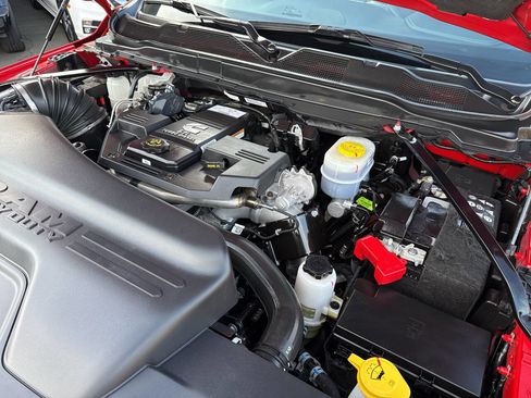 Used 2024 RAM 2500 Laramie w/ Night Edition image 15