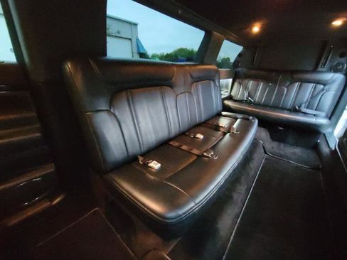 Used 2013 Lincoln MKT AWD image 50