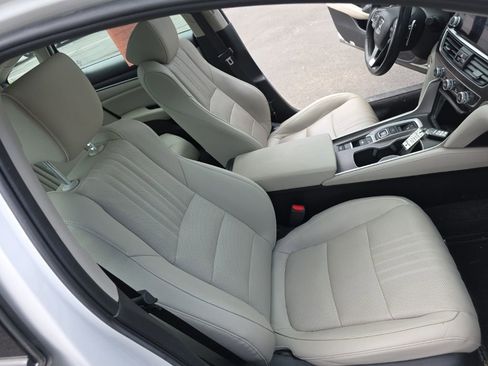 Used 2021 Honda Accord Touring image 24