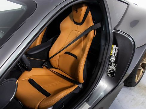 Certified 2024 Ferrari Roma image 6