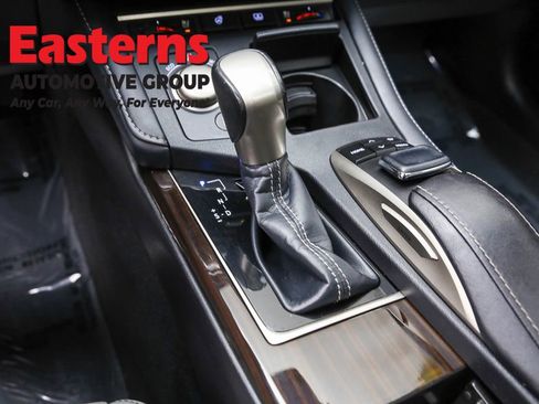 Used 2018 Lexus ES 350 350 w/ Luxury Package w/Wood Trim image 22