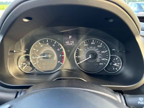 Used 2011 Subaru Outback 2.5i Premium AWD/4WD image 14