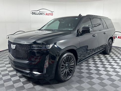Used 2021 Cadillac Escalade ESV Sport Platinum AWD/4WD image 2