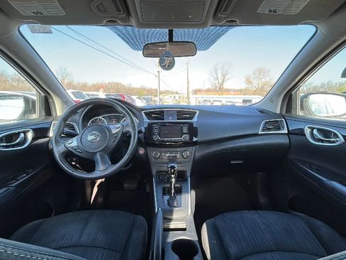 Used 2017 Nissan Sentra SV FWD image 32