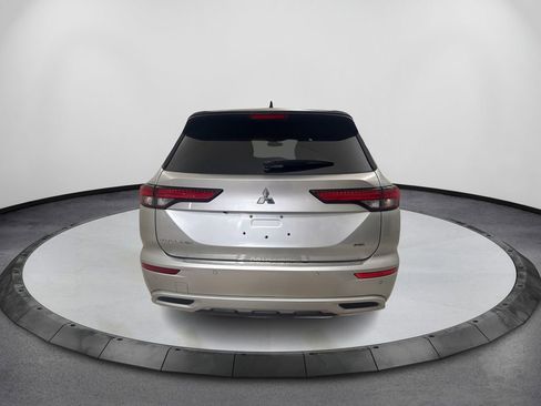 Used 2023 Mitsubishi Outlander SEL FWD image 6