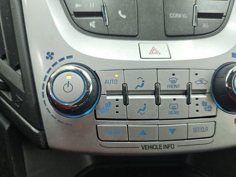 Used 2017 Chevrolet Equinox LT w/ Convenience Package image 10