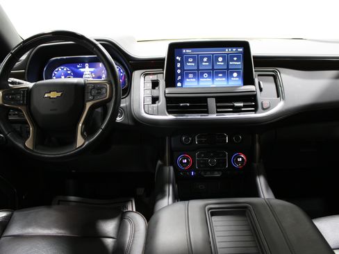 Used 2024 Chevrolet Suburban High Country w/ Advanced Technology Package AWD/4WD image 2