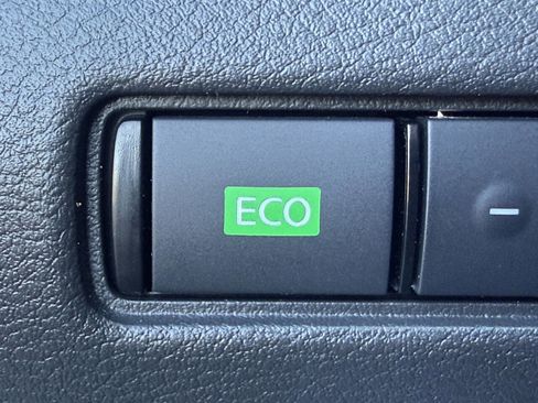 Used 2021 Nissan Sentra SV image 23