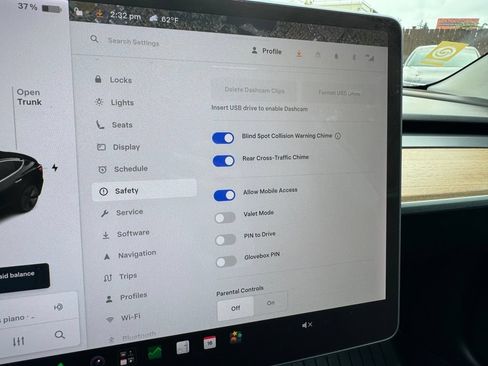 Used 2020 Tesla Model 3 Standard Range Plus RWD image 25
