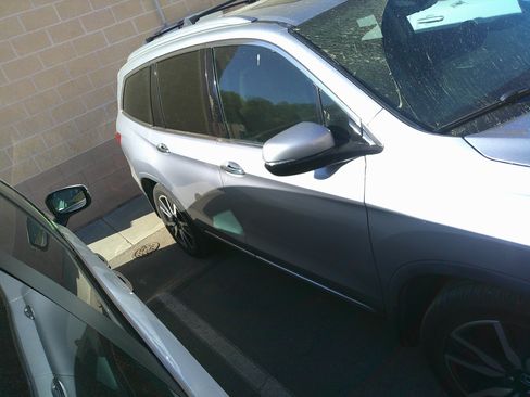 Used 2019 Honda Pilot Touring image 5