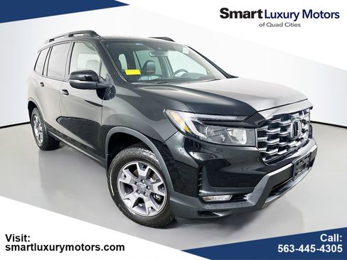 Used 2023 Honda Passport TrailSport image 1