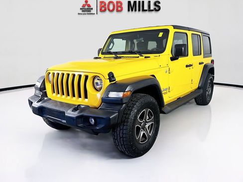Used 2020 Jeep Wrangler Unlimited Sport S AWD/4WD image 3