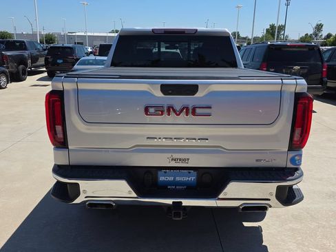 Used 2019 GMC Sierra 1500 SLT w/ SLT Premium Plus Package AWD/4WD image 4
