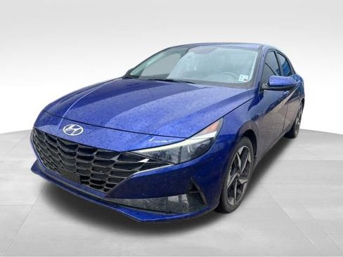 Used 2023 Hyundai Elantra Limited FWD image 3