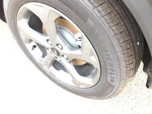 New 2025 Ford Escape ST-Line w/ Equipment Group 301A image 17