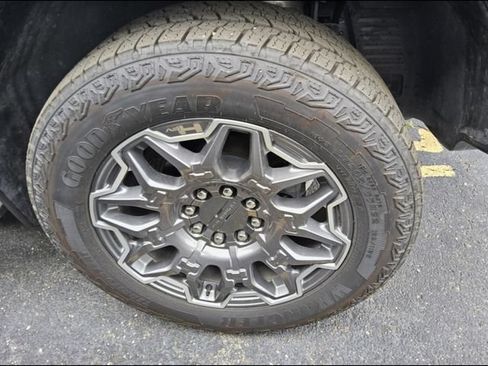 Used 2025 GMC Hummer EV 3X AWD/4WD image 13