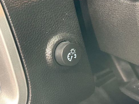 Used 2016 Chevrolet Equinox LS image 11