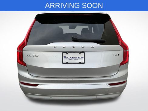 Used 2022 Volvo XC90 T6 Momentum w/ Advanced Package image 4