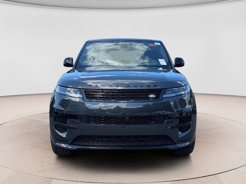 New 2027 Land Rover Range Rover Sport Dynamic SE AWD/4WD image 4