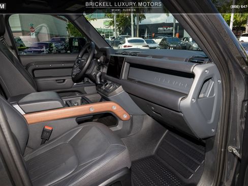 Used 2024 Land Rover Defender 110 X AWD/4WD image 23