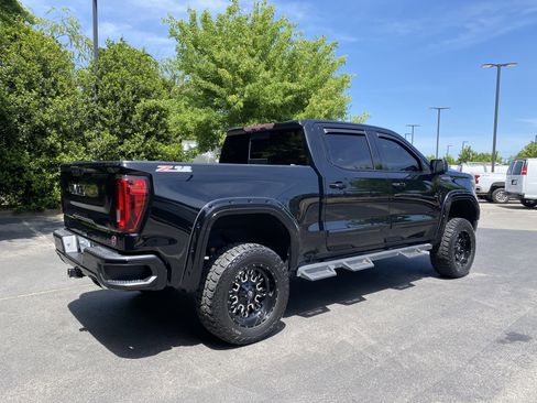 Used 2021 GMC Sierra 1500 AT4 w/ Technology Package AWD/4WD image 9