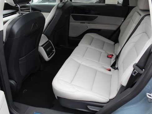 New 2026 Lincoln Nautilus Premier image 13