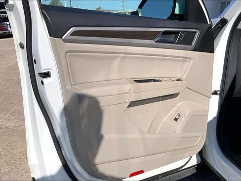 Used 2019 Volkswagen Atlas SEL image 22