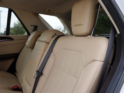 Used 2018 Mercedes-Benz GLE 350 w/ Premium 1 Package image 29