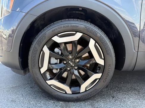 Used 2025 Kia Telluride S FWD image 4