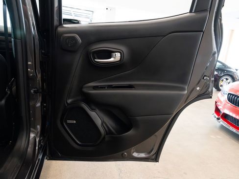 Used 2021 Jeep Renegade Trailhawk w/ Sun & Sound Group AWD/4WD image 23