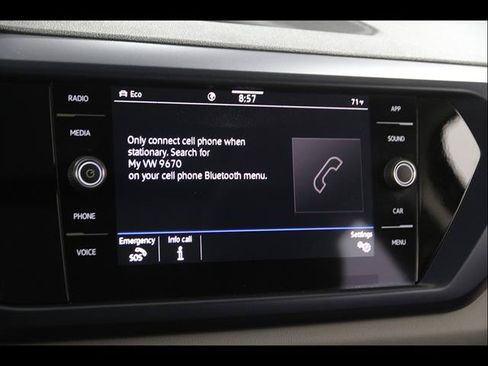 Certified 2023 Volkswagen Taos SE w/ Panoramic Sunroof Package AWD/4WD image 11