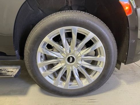 Certified 2024 Cadillac Escalade Premium Luxury w/ Performance Package AWD/4WD image 34