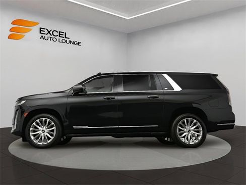 Used 2021 Cadillac Escalade ESV Premium Luxury image 44