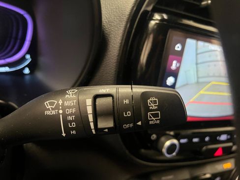Used 2023 Kia Soul S FWD image 42