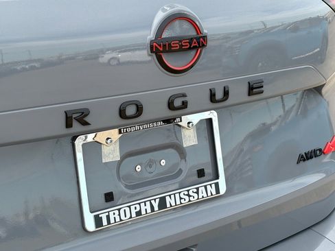 New 2026 Nissan Rogue SV image 8