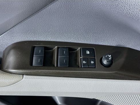 Used 2023 Toyota Camry SE FWD image 23