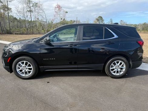 Used 2024 Chevrolet Equinox LT image 2