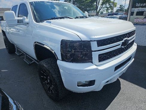 Used 2014 Chevrolet Silverado 2500 LTZ w/ LTZ Plus Package AWD/4WD image 2
