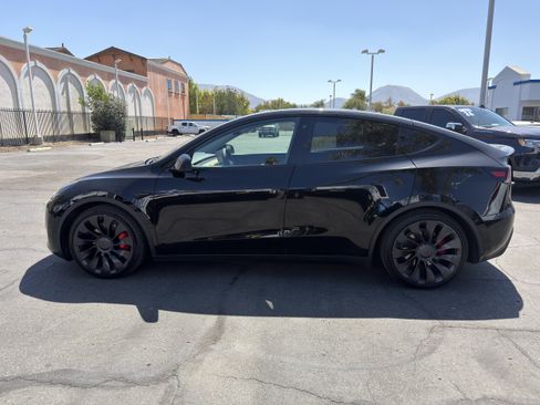 Used 2022 Tesla Model Y Performance AWD/4WD image 5