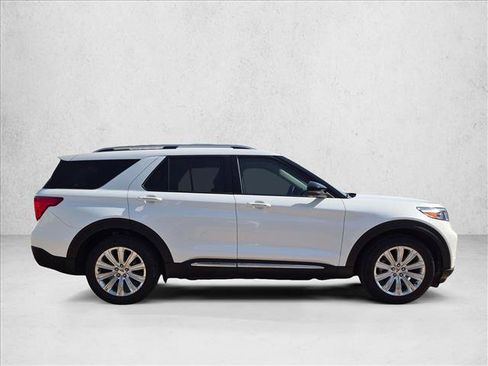 Used 2023 Ford Explorer Limited w/ Limited Technology Package RWD image 4